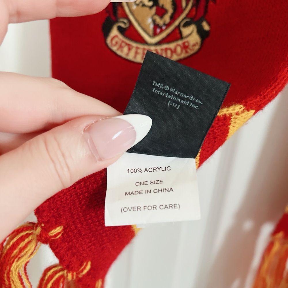 Harry Potter scarf Gryffindor lion crest red orange acrylic 76” long - Picture 5 of 13
